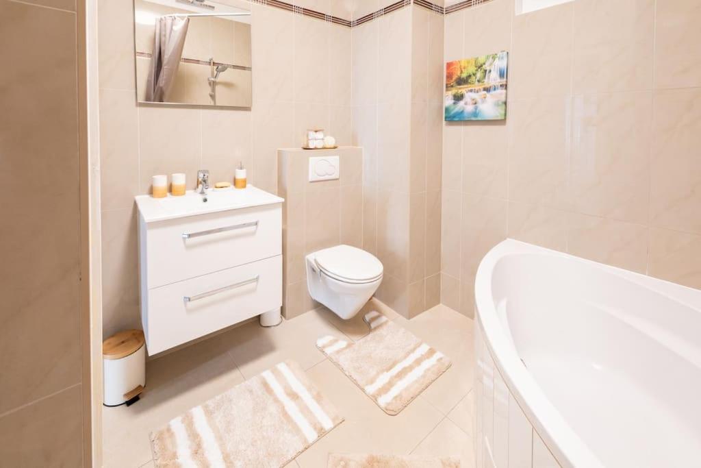 Diamond Apartment Виена Екстериор снимка
