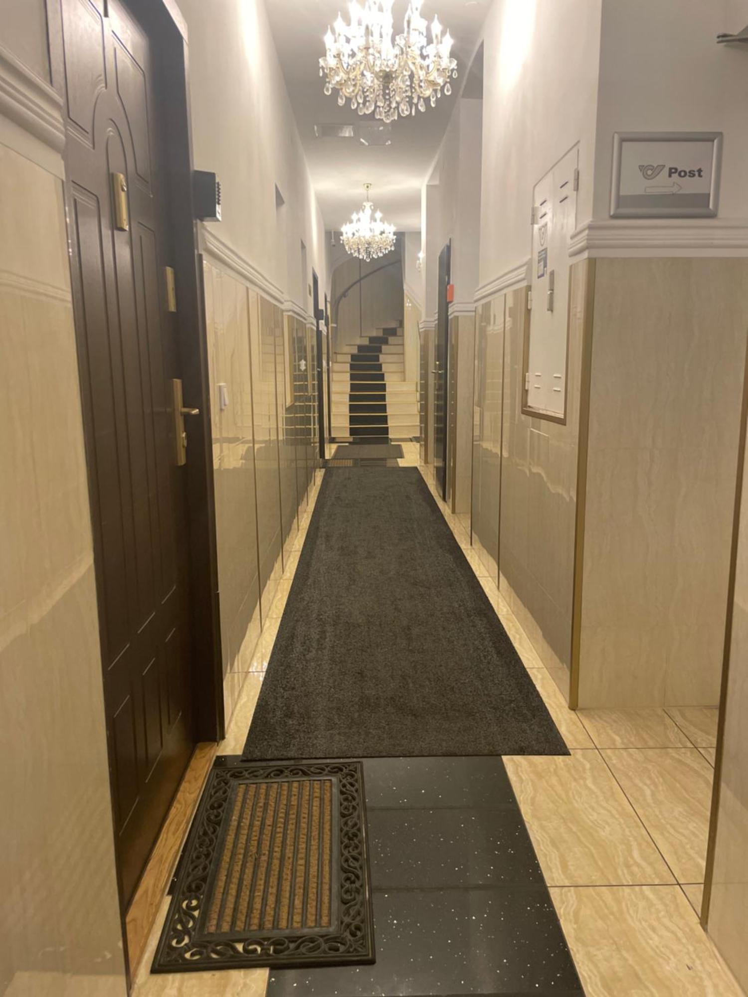 Diamond Apartment Виена Екстериор снимка